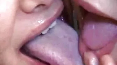 হট সরাসরি বাংলাচুদাচুদি MILF সবসময় তরুণ বন্ধু আলগা পায়