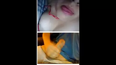 সে তার বাংলা চুদাচুদি xnxx প্যান্ট থেকে একটি লিঙ্গ বের করে তার মুখের মধ্যে নিমজ্জিত করল
