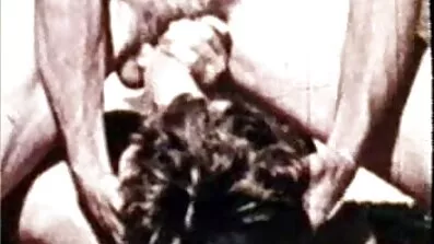 একজন কঠোর মানুষ বাংলাচুদাচুদি লাইভ মোটামুটিভাবে একটি যুবতী বোনকে চুদছে