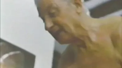 ঝোপ দেখায় বাংলা চুদাচুদি sex এবং তার আঙ্গুল টান