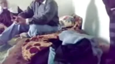 ড্রাইভিং ইন্সট্রাক্টর একটি গাড়িতে একজন যুবতী মহিলাকে গ্রাম বাংলা চুদা চুদি ভিডিও চুদেছিল।