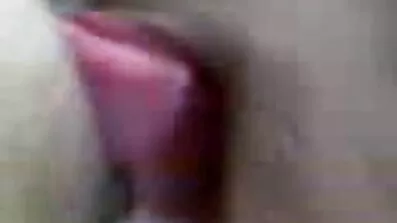 একটি ঘোমটা মধ্যে নববধূ একটি চেয়ার এবং cums ডাইরেক বাংলাচুদাচুদি ভিডিও উপর তার ভগ বন্ধ jerks