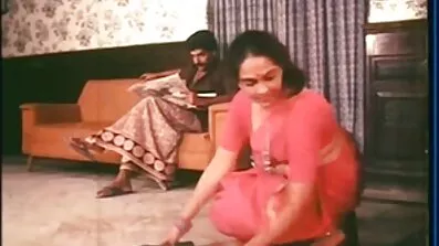 একটি প্রাইভেট কাস্টিং এ বাংলা চুদাচুদি দেখব দুটি শ্যাবোল্ড একজন লোককে গলায় ব্লোজব দেয়